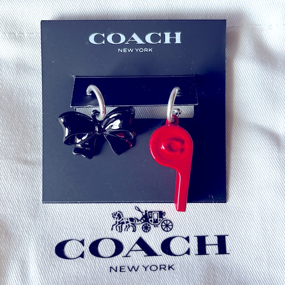 🎀 COACH BOW WHISTLE MISMATCH EARRINGS 🎀